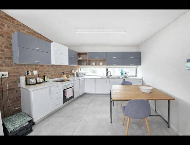 2 BEDROOM PROPERTY TO RENT IN MENLO PARK